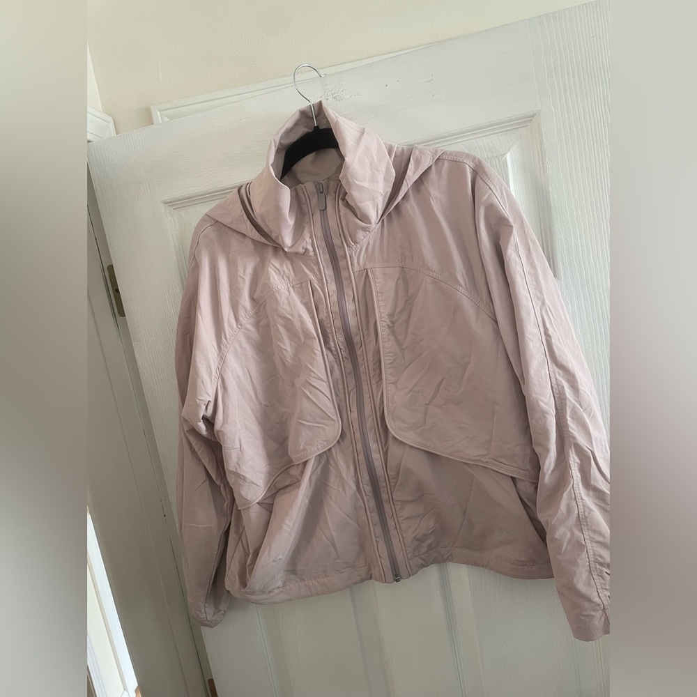 A beautiful dusty pink Lulu Jacket